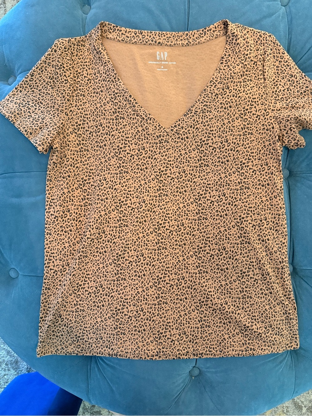 Gap favorite tee. Leopard print. Size small. Organically grown cotton